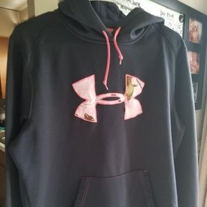 UA Semi-Fitted Hoodie